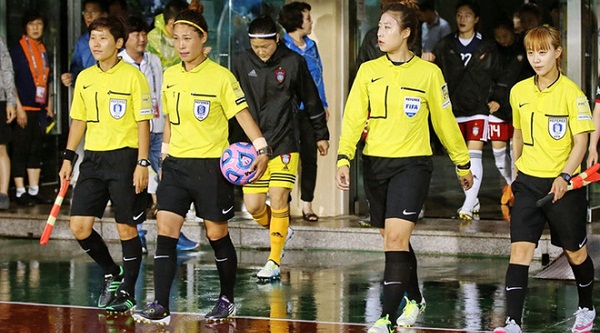 Tiết lộ nguyên nhân nữ trọng tài Hàn Quốc không bắt trận Việt Nam – Thái Lan